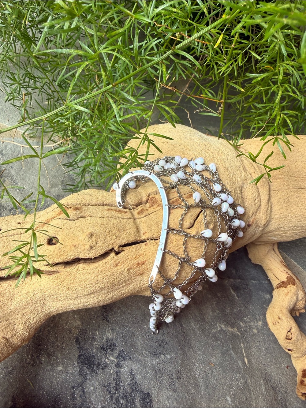 New 🌟free People-Silver Chain Ear Cuff with White Bead Drops
